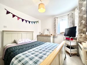 Bedroom- click for photo gallery